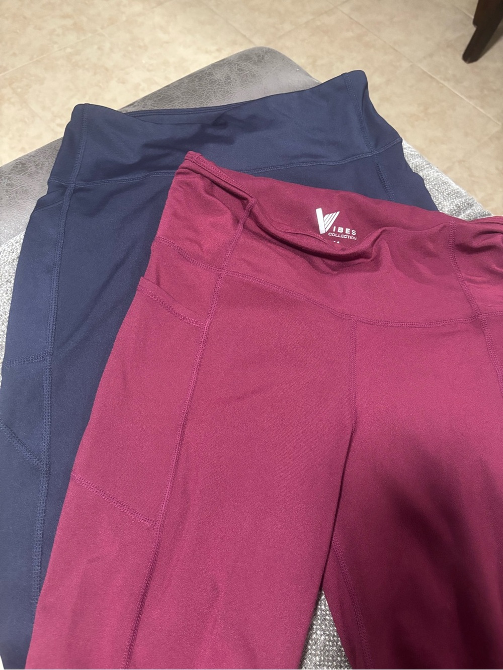 Two leggings burgundy pink and blue